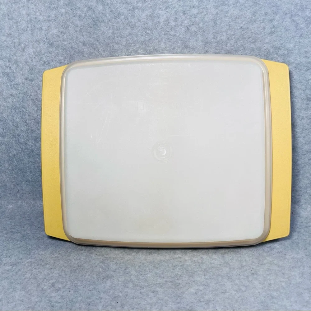 Vintage 70s Tupperware Deviled Egg Keeper Carrier Server 723-3 Harvest Gold 4 pc